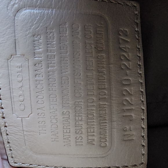 GUC Coach Dot Hallie Tote Melon & Ivory Fabric w/Ivory Leather Trim Pockets - Picture 7 of 13